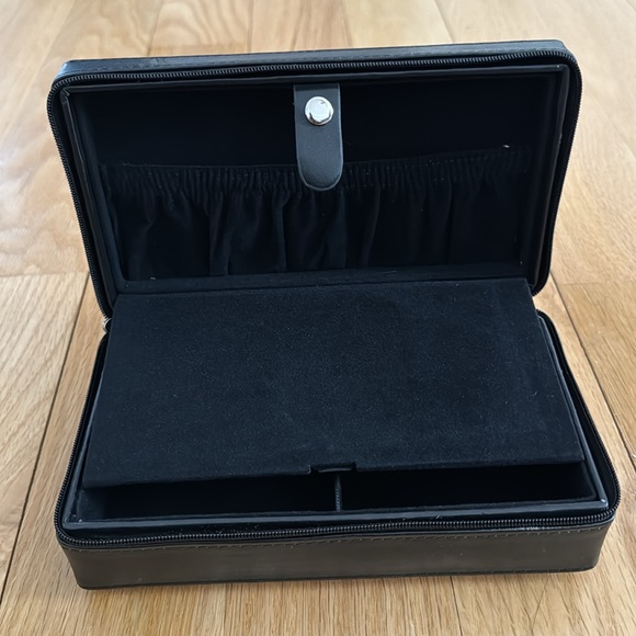 Jewelry case ~ great for travel nwt - Picture 3 of 4